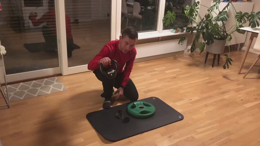 Trening med kettlebell mm.mp4